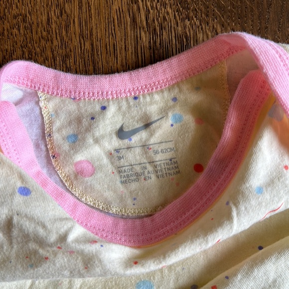Nike Baby Onesie - Yellow with Polka Dots - 3 Months - Picture 3 of 3